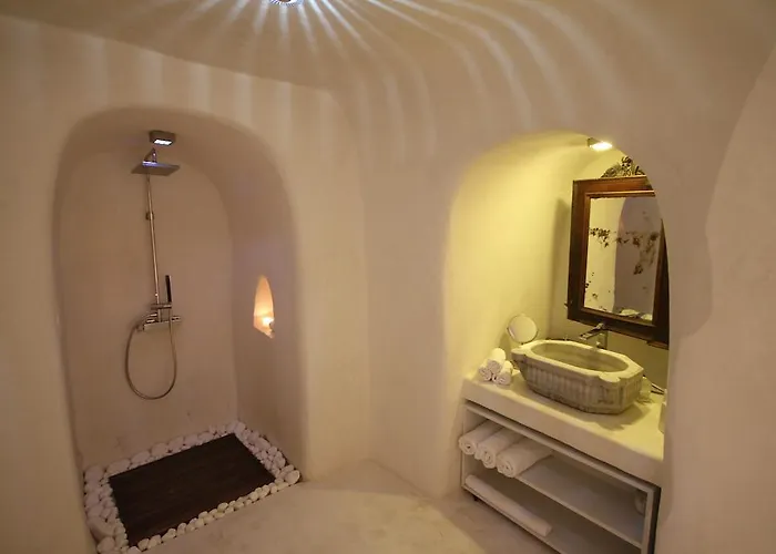 וילה Lydia Cavehouse