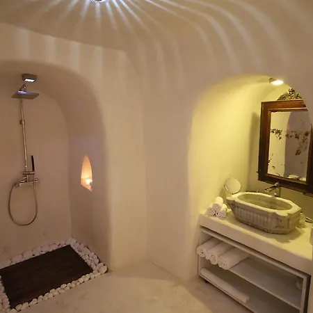 Villa Lydia Cavehouse