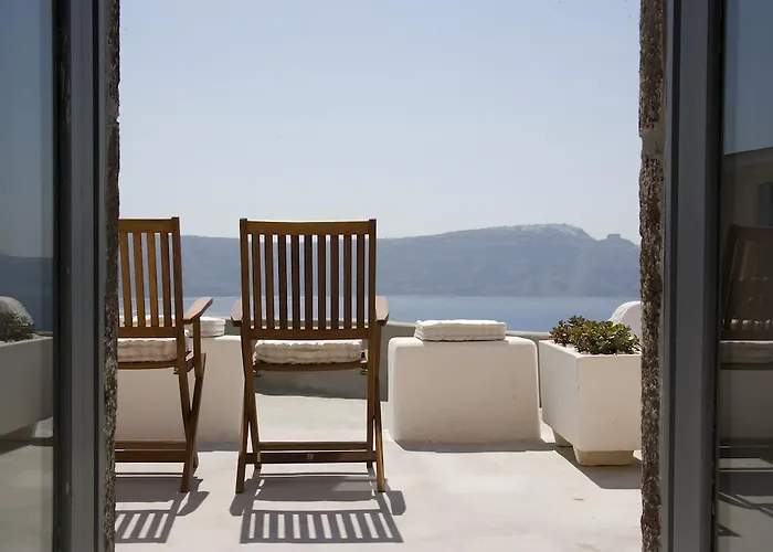 Lydia Cavehouse Villa