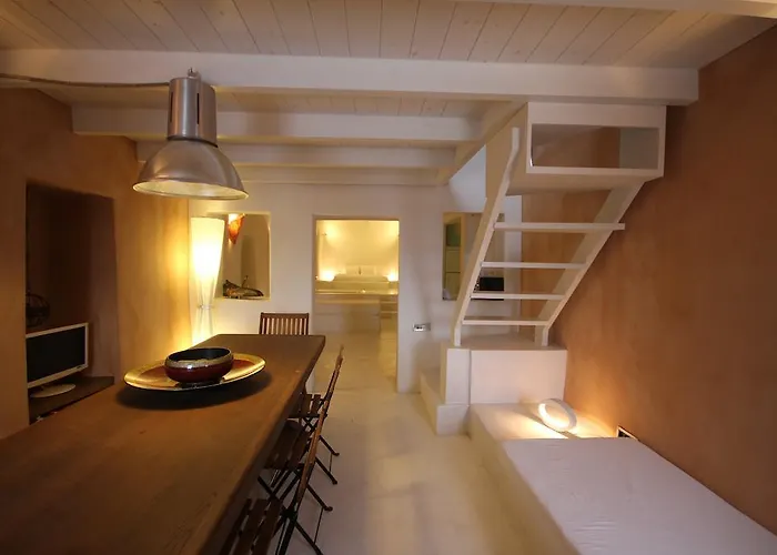 Lydia Cavehouse Villa Oia