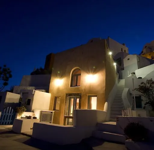 Lydia Cavehouse Villa Oia